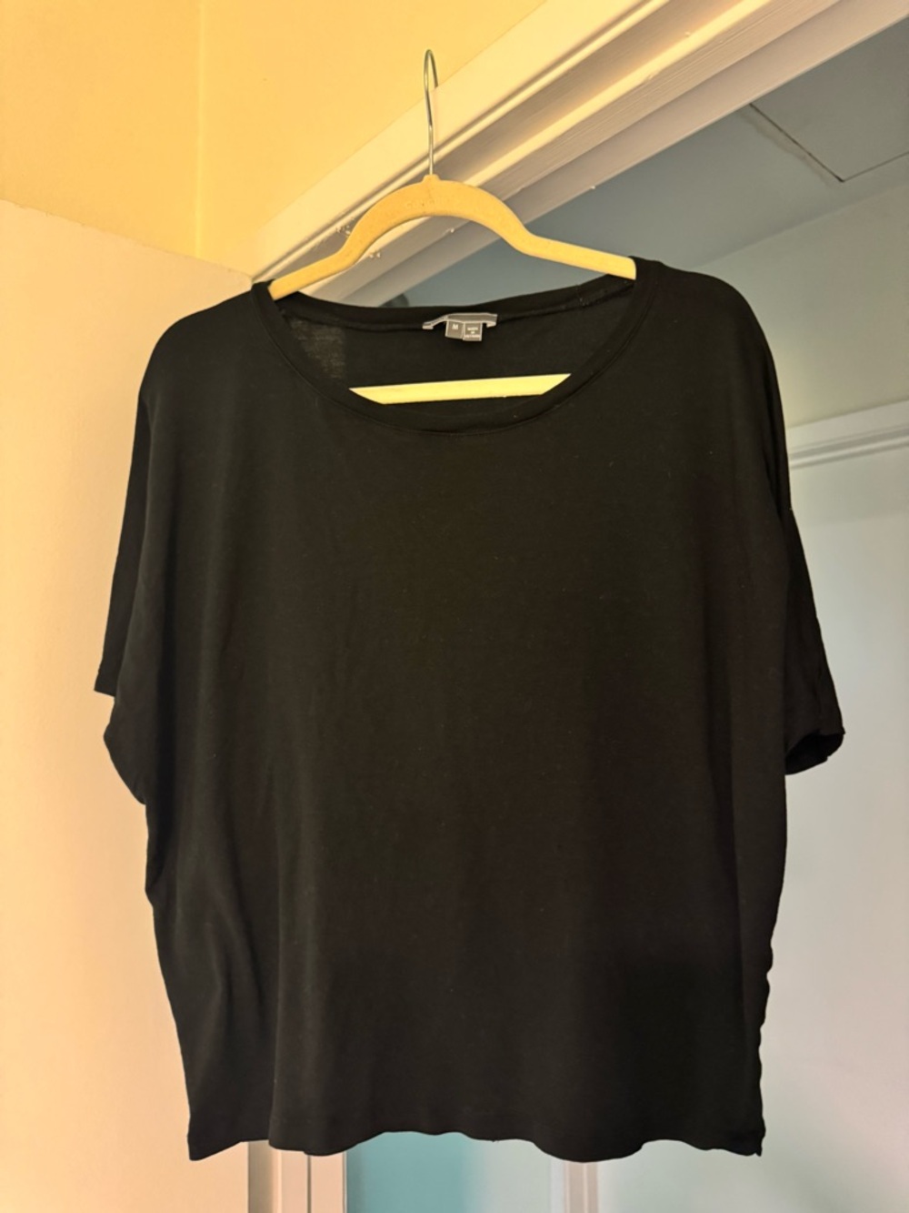Vince Black Short Sleeve Tee | Minimal Luxe Soft Basic Top Medium